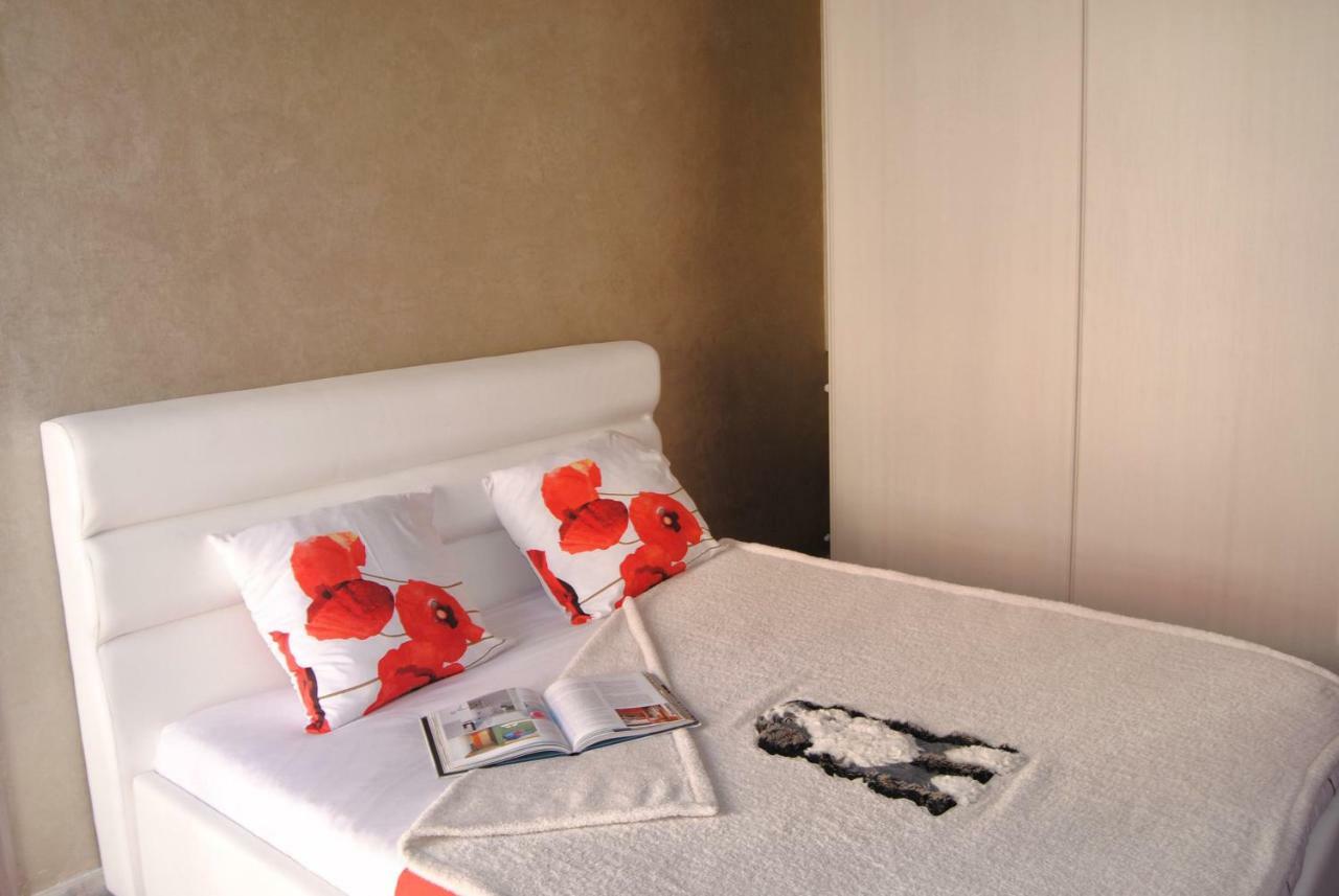 Il Cortile Bed & Breakfast Bra Exterior photo